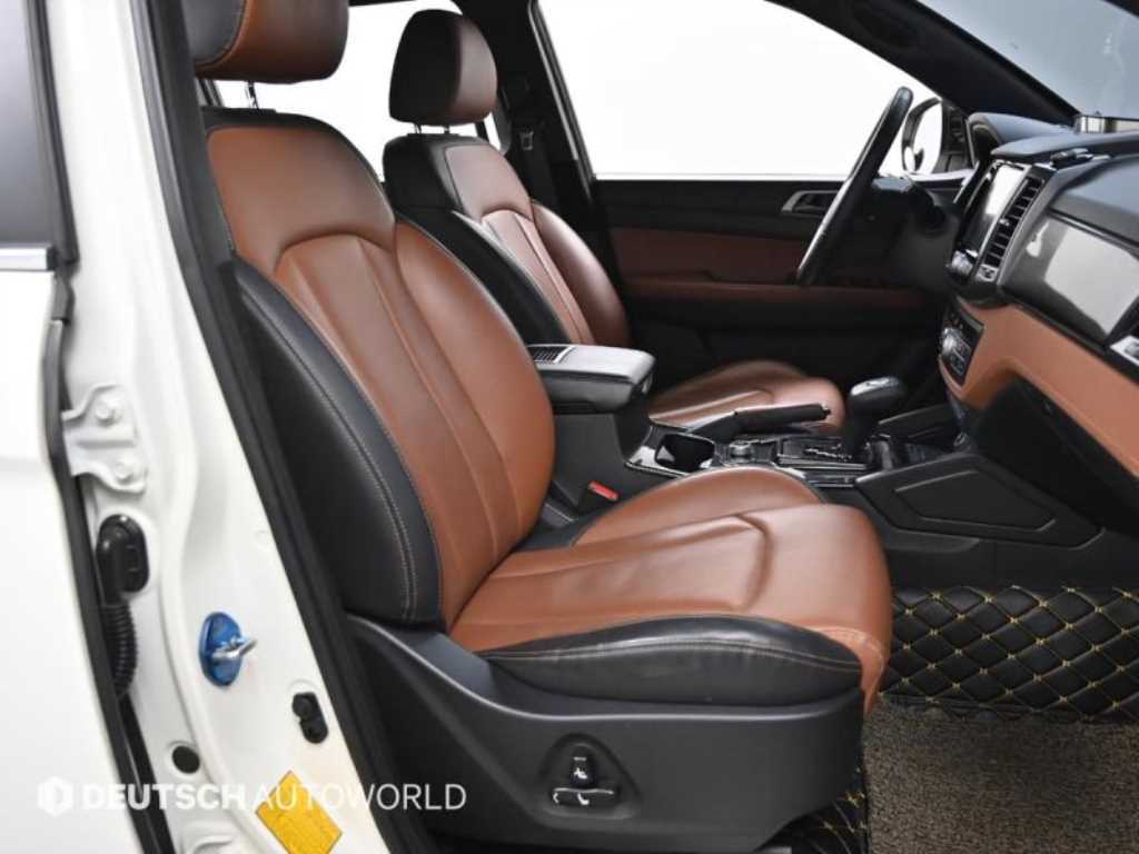 Ssangyong Rexton - Vista 10