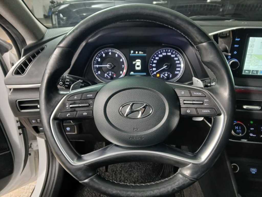 HYUNDAI Sonata - Vista 8