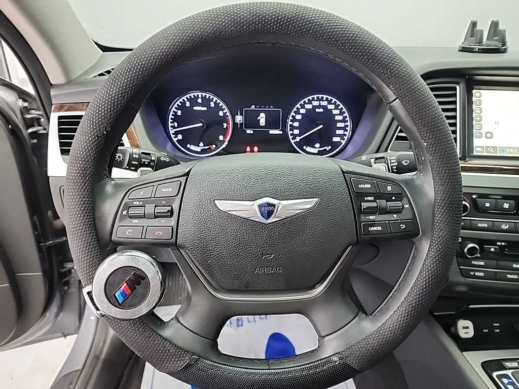 HYUNDAI Genesis - Vista 9