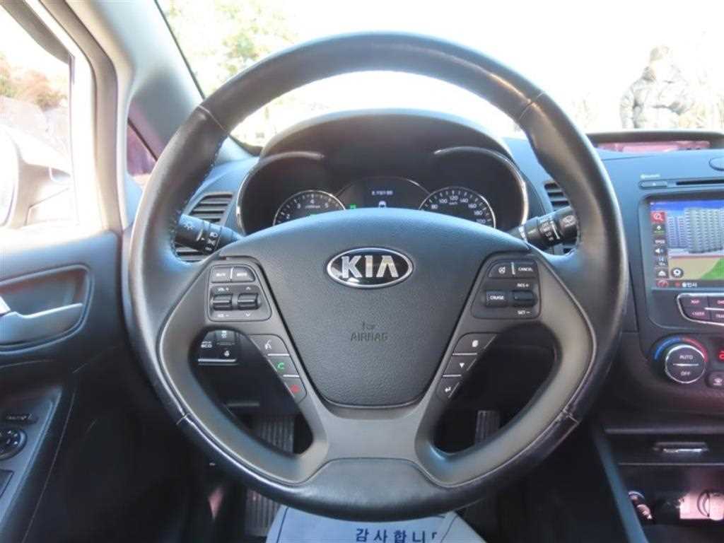 KIA K3 2014 Blanco - Importación desde Corea - HF Imports Iquique - Foto 16