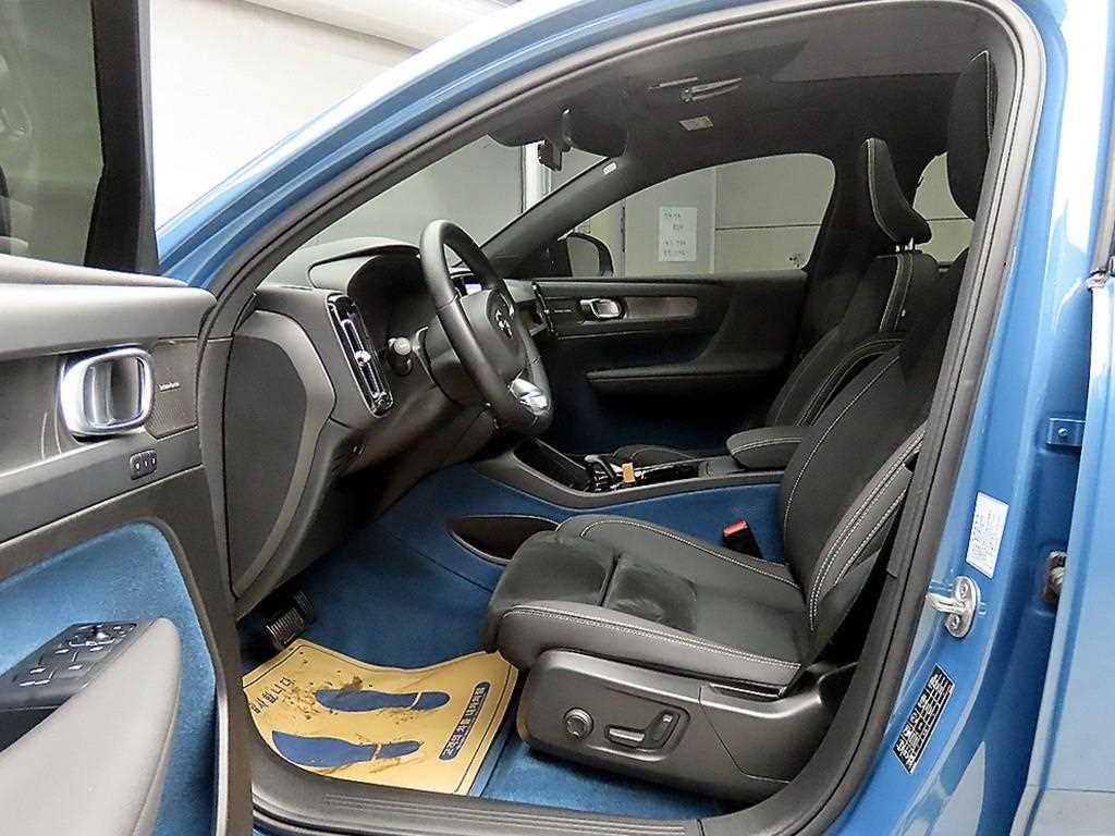 Volvo C40 Recharge - Vista 5