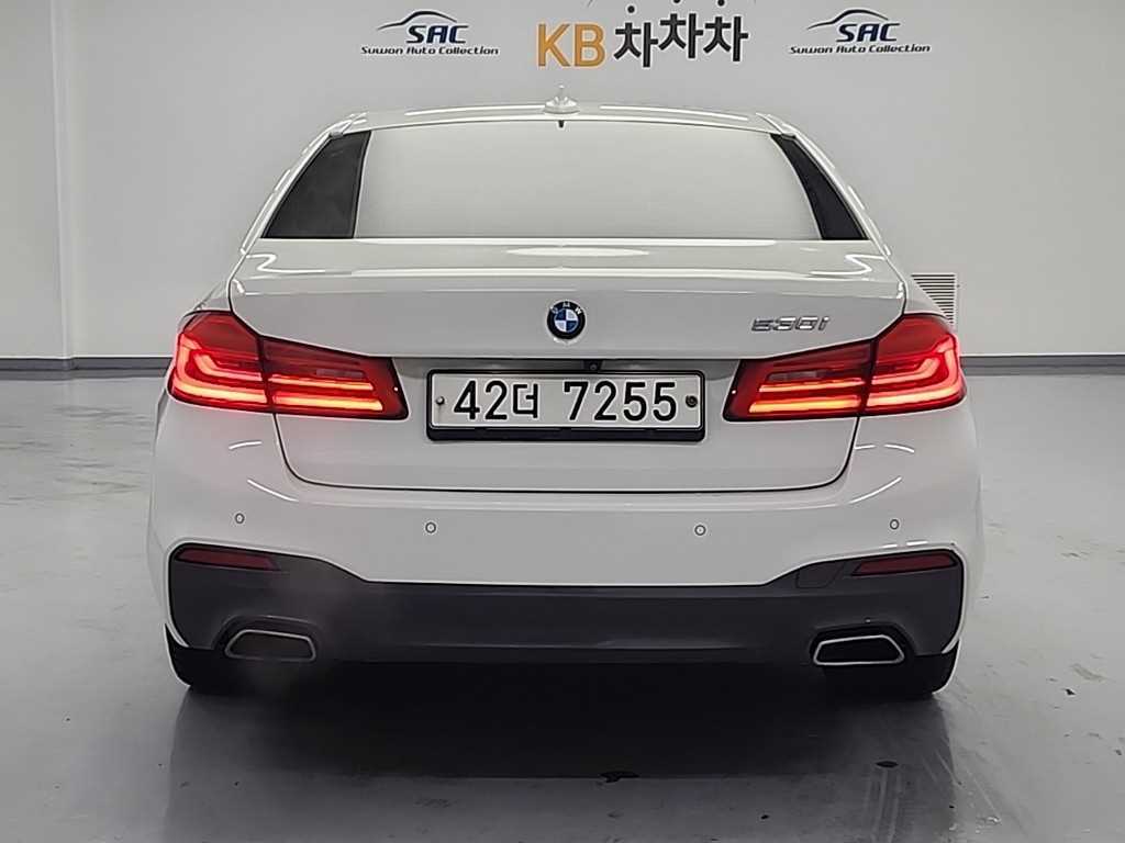 BMW 5 Series - Vista 3