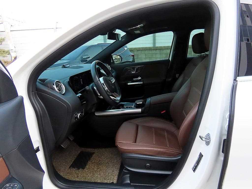 Mercedes Benz GLA Class - Vista 5