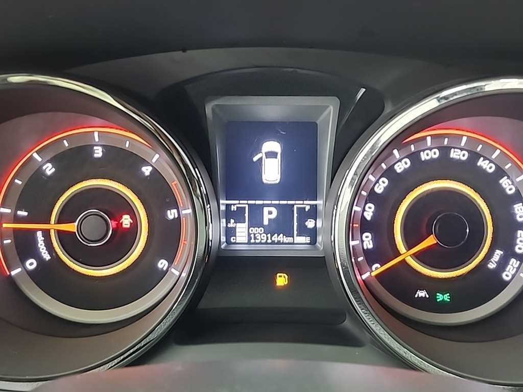 Ssangyong Tivoli - Vista 6