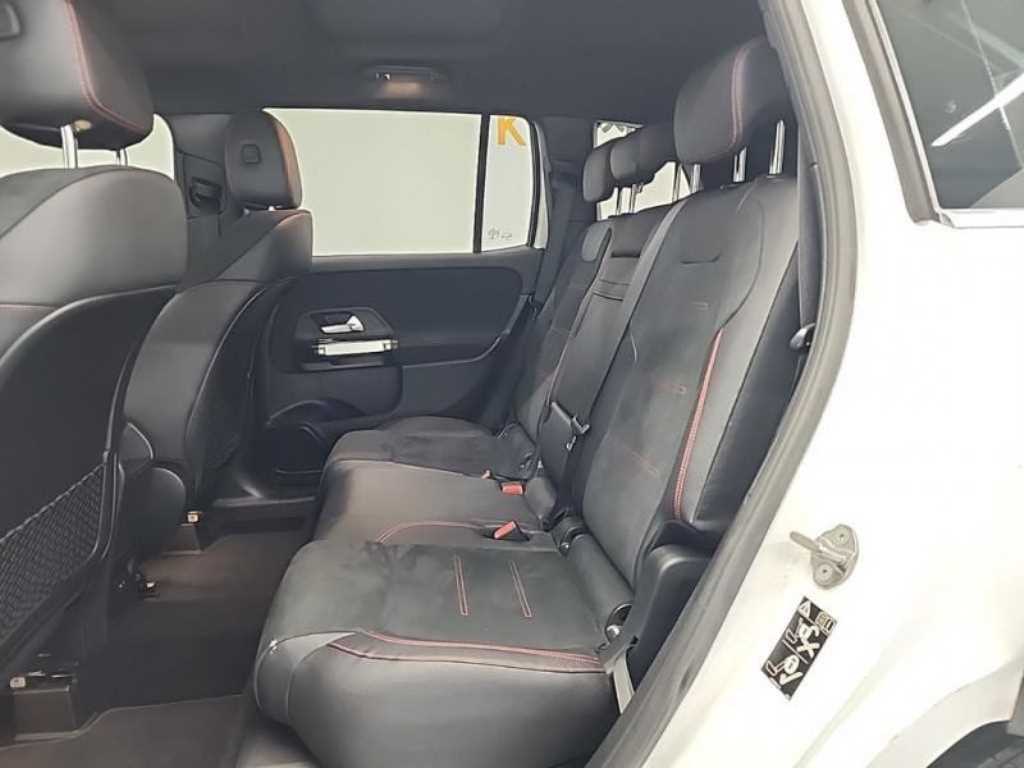 Mercedes Benz GLB Class - Vista 11