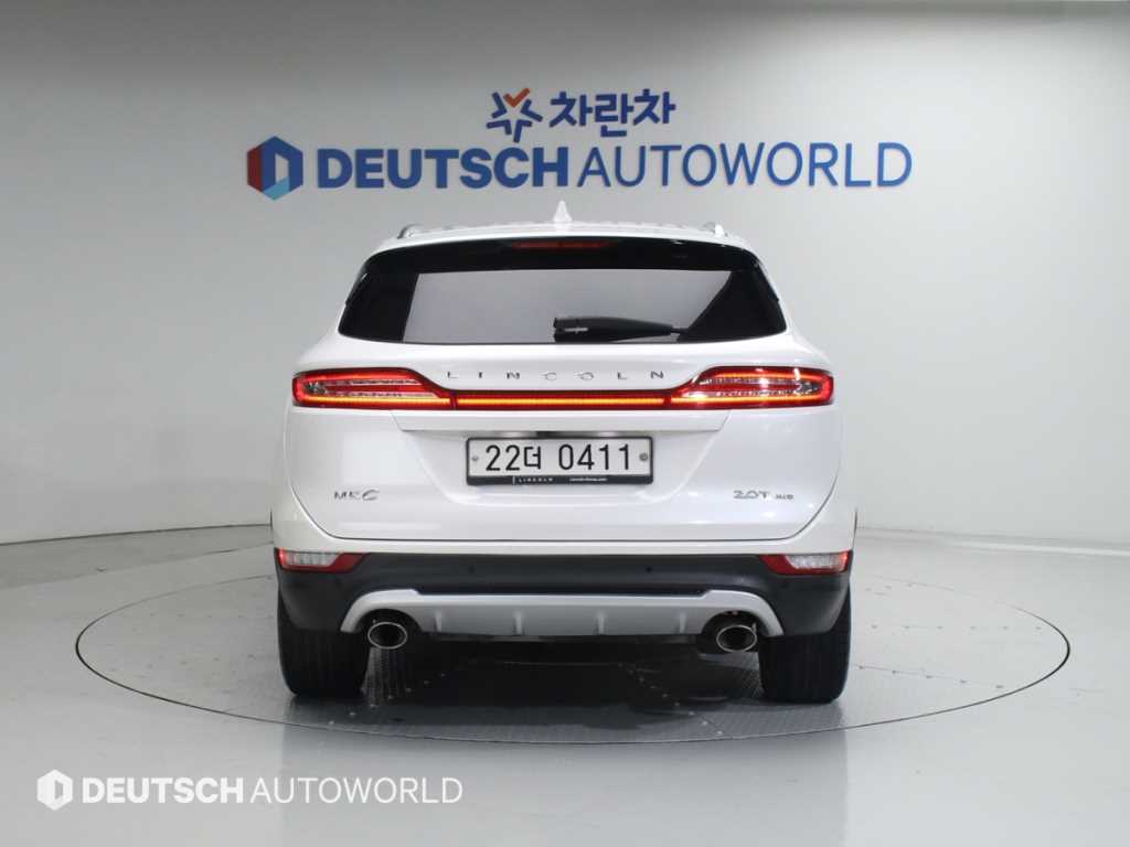 Lincoln MKC - Vista 4