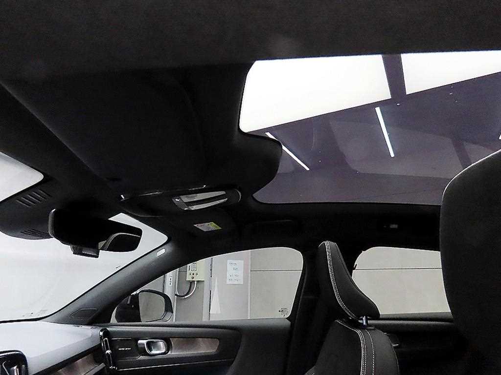 Volvo C40 Recharge 2024 Azul - Importación desde Corea - HF Imports Iquique - Foto 16