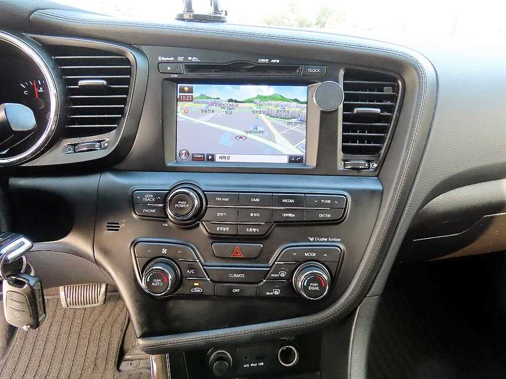 KIA K5 2011 Gris - Importación desde Corea - HF Imports Iquique - Foto 13