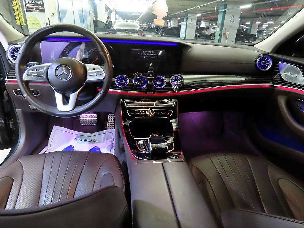 Mercedes Benz CLS Class - Vista 10