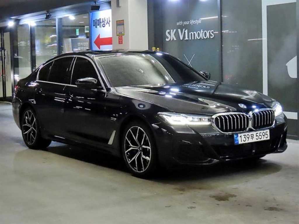 BMW 5 Series 2022 Negro - Importación desde Corea - HF Imports Iquique - Foto 1