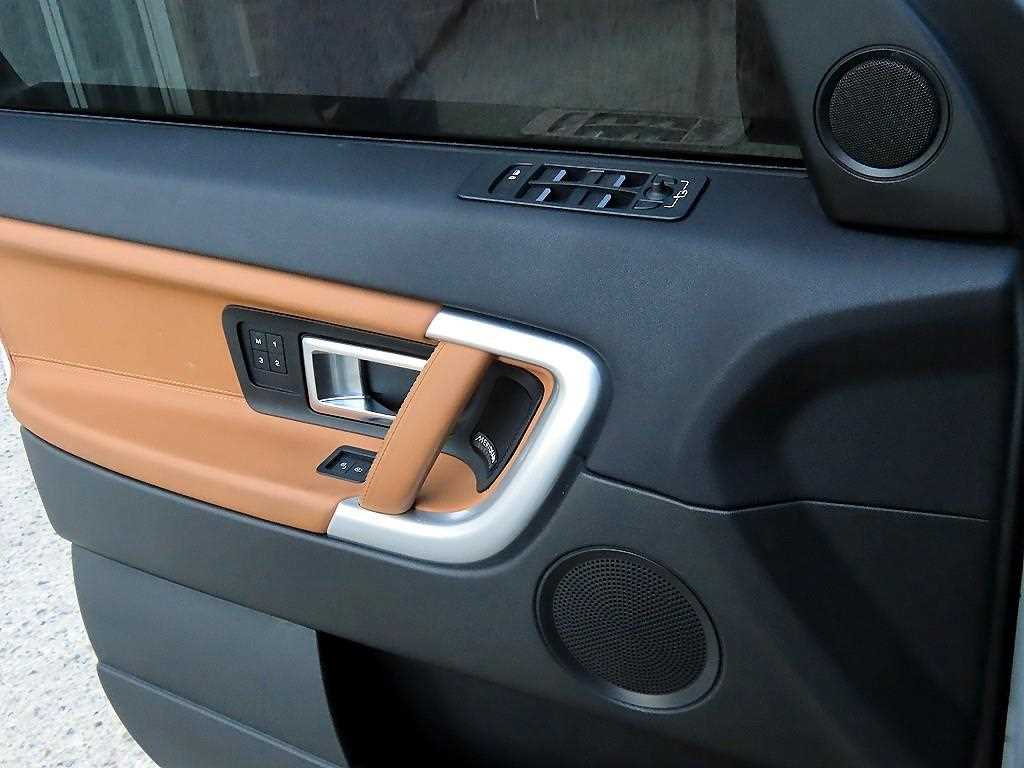 Land Rover Discovery Sports - Vista 11