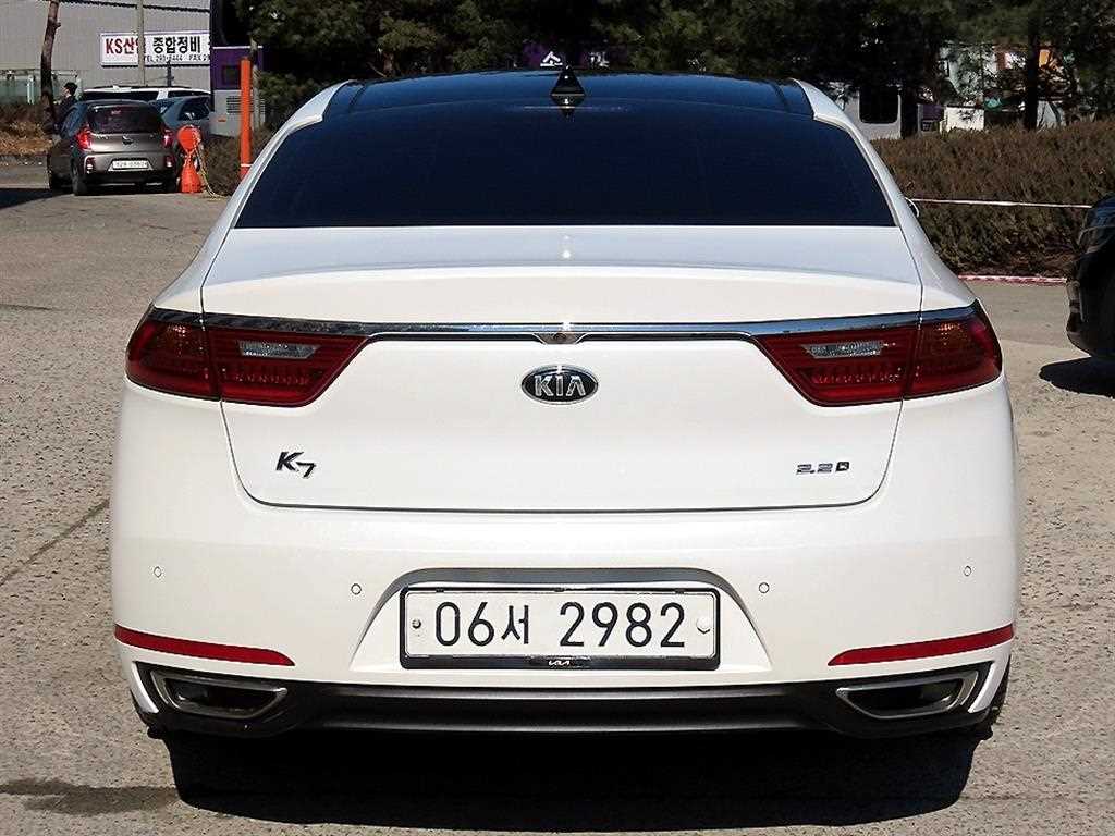 KIA K7 - Vista 4