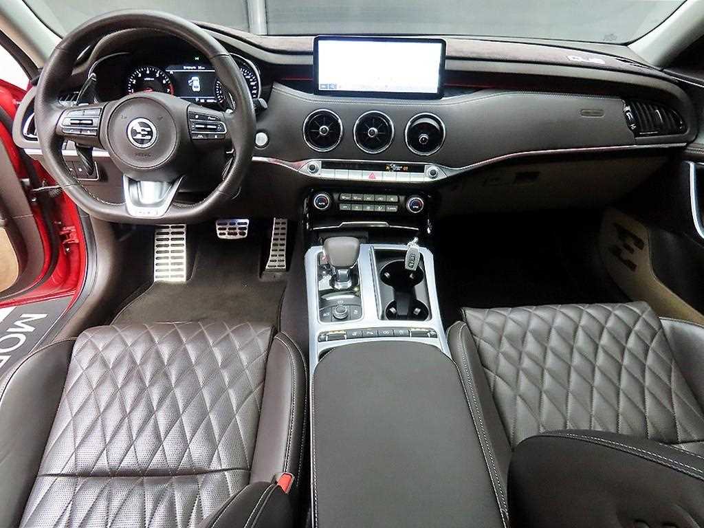 KIA Stinger - Vista 7