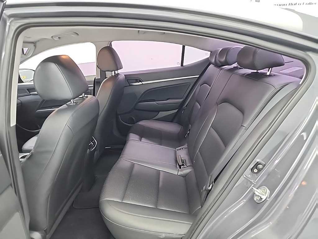 HYUNDAI Avante - Vista 11