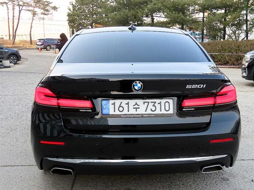 BMW 5 Series - Vista 4