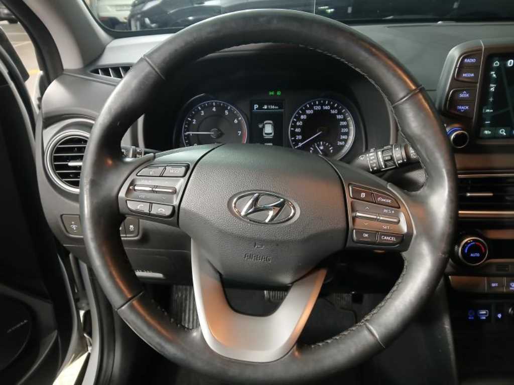 HYUNDAI Kona - Vista 8