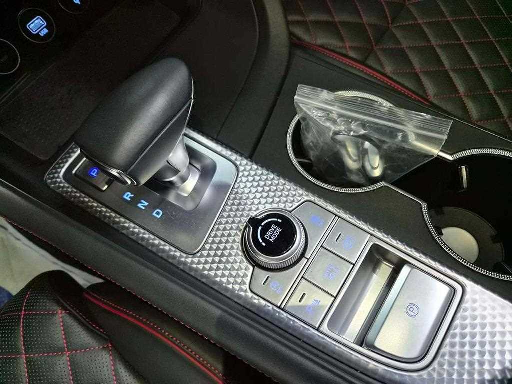 Genesis G70 - Vista 11