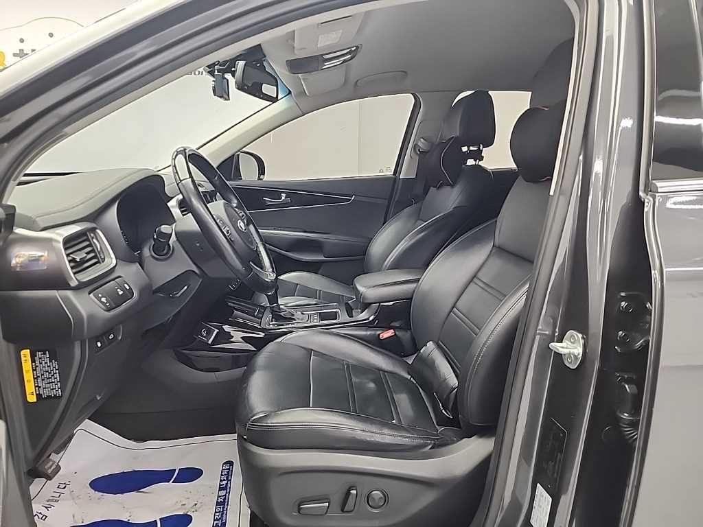 KIA Sorento - Vista 11