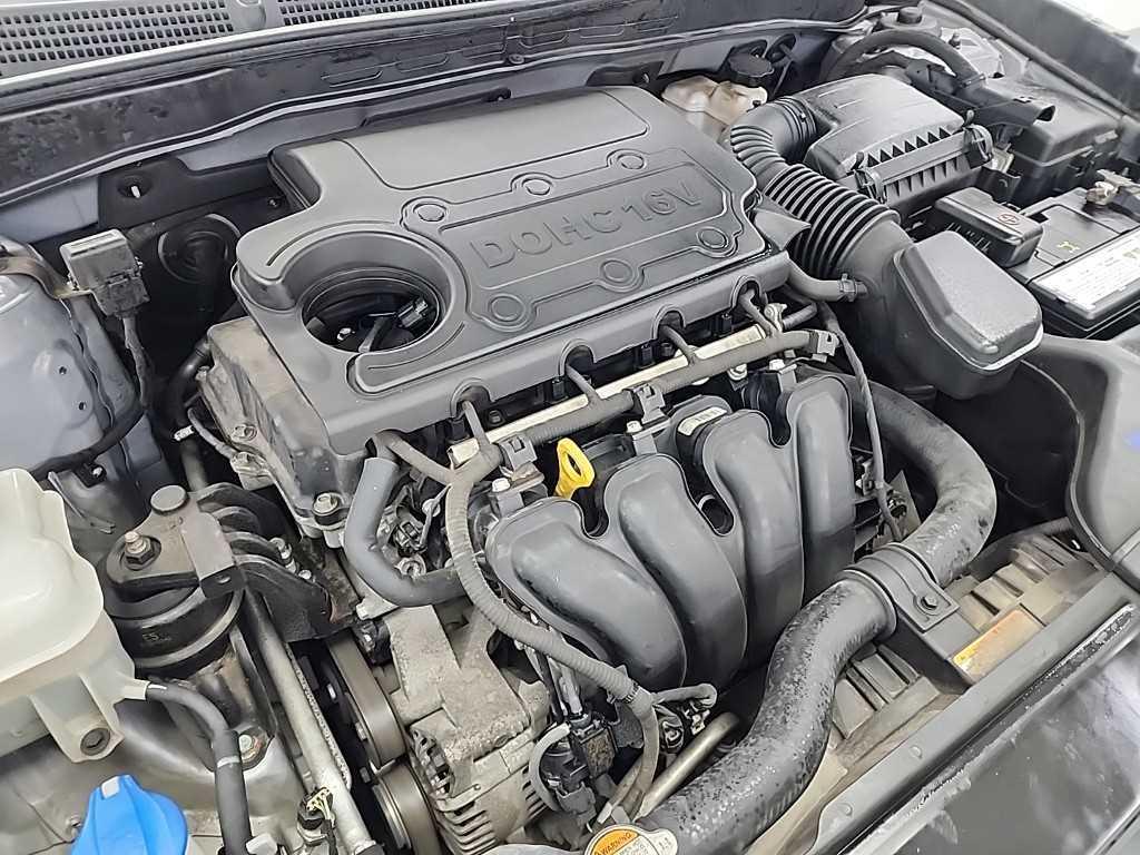 HYUNDAI Sonata - Vista 5