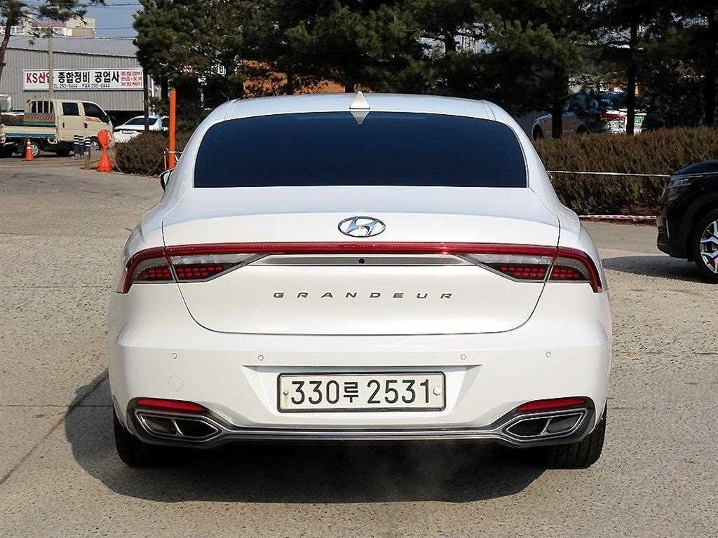 HYUNDAI Grandeur - Vista 4