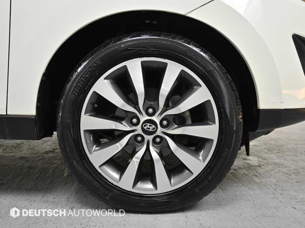 HYUNDAI Tucson - Vista 5