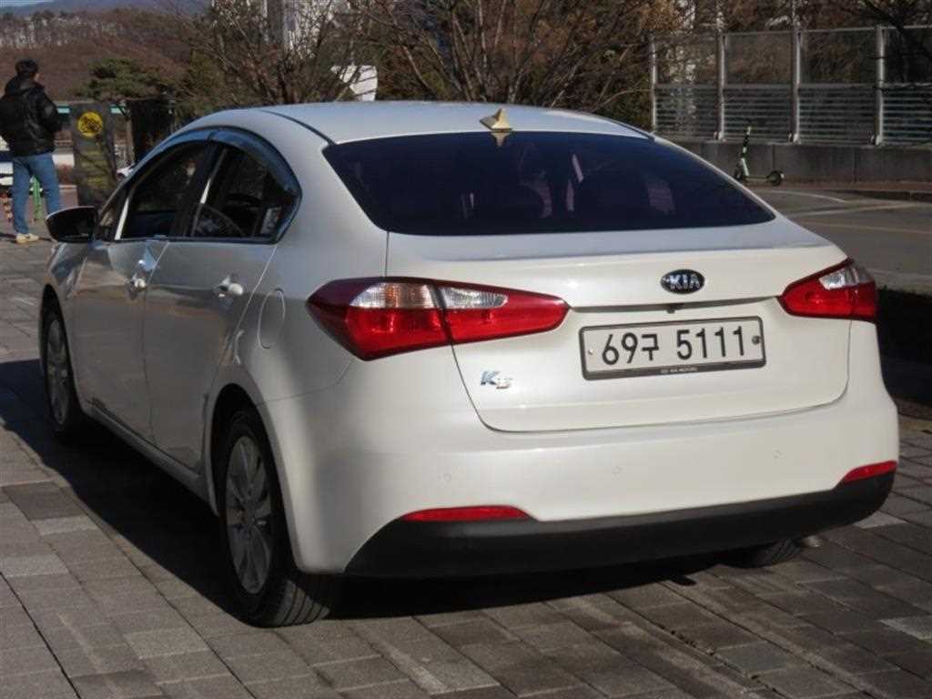 KIA K3 - Vista 4