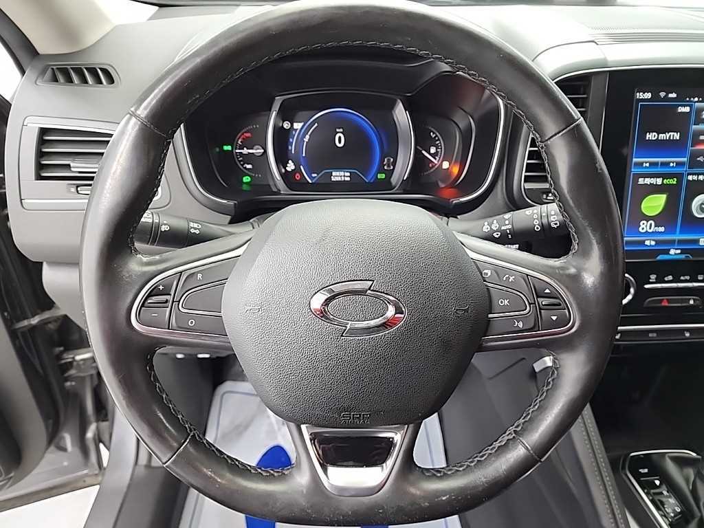 SAMSUNG QM6 - Vista 9