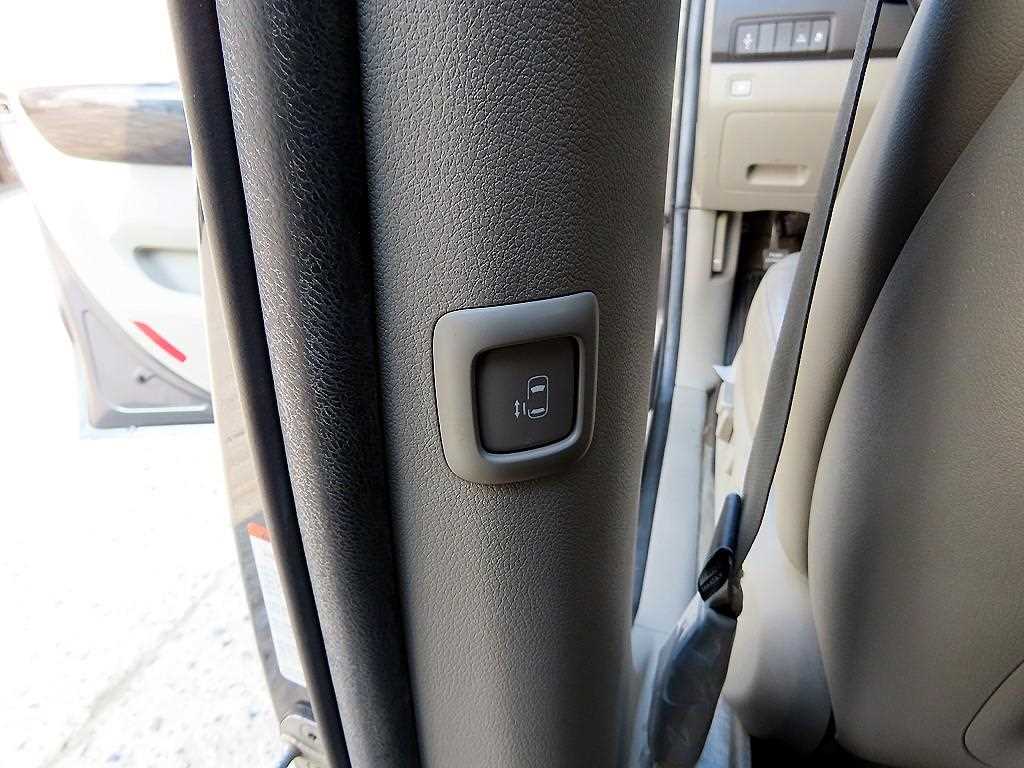 KIA Carnival 2016 Gris - Importación desde Corea - HF Imports Iquique - Foto 16