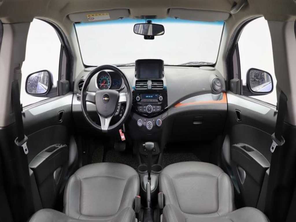 Chevrolet Spark - Vista 6