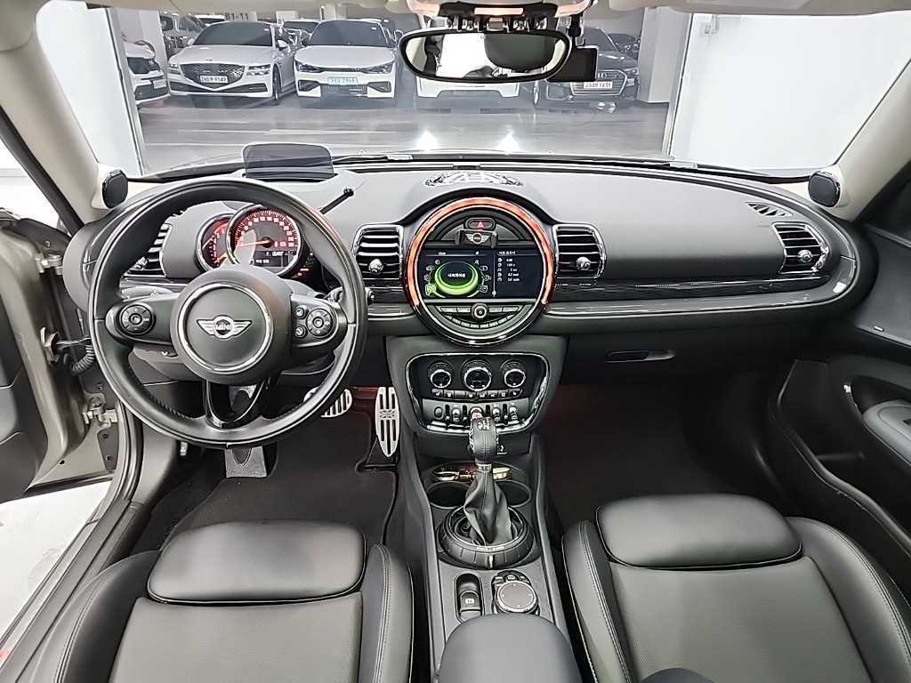 Mini Clubman - Vista 8