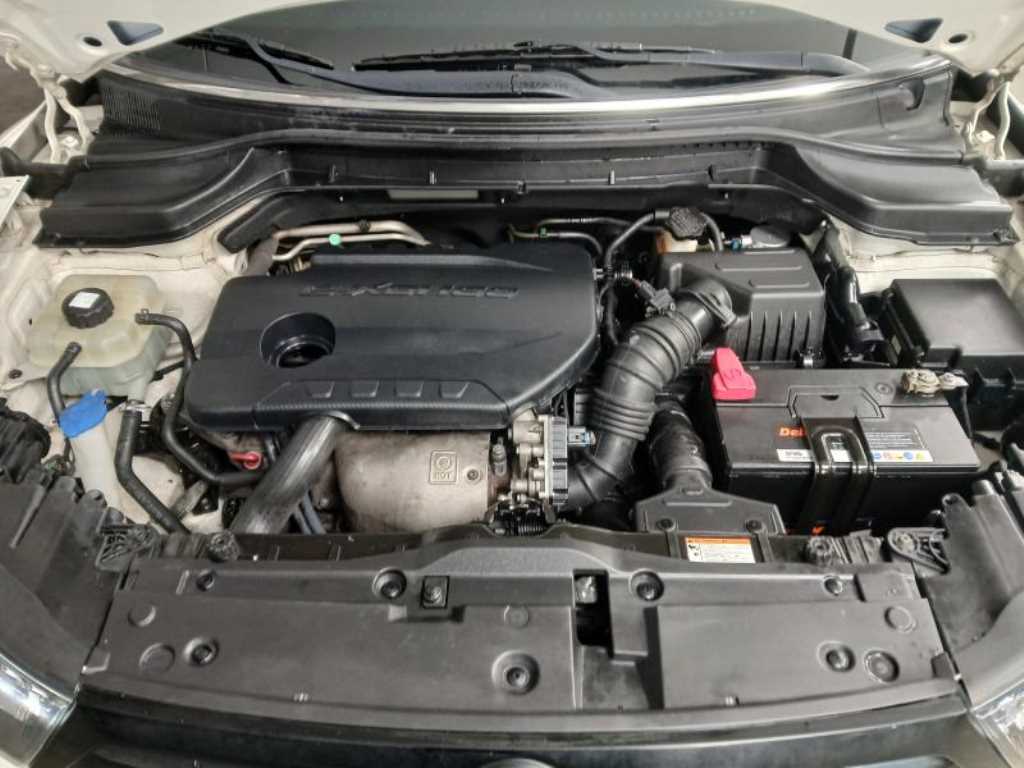 Ssangyong Tivoli 2016 Blanco - Importación desde Corea - HF Imports Iquique - Foto 19