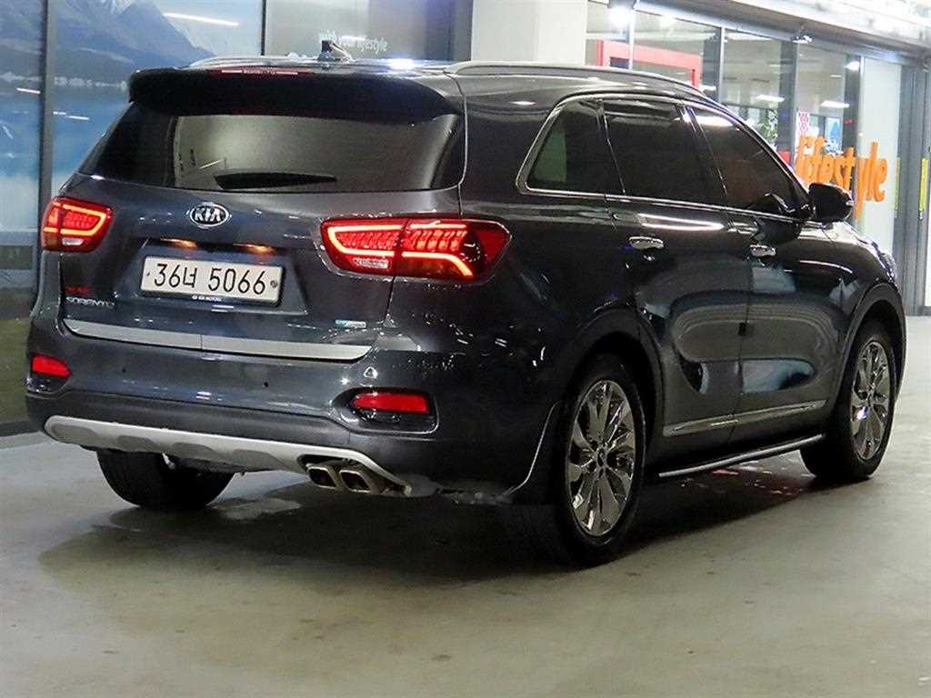 KIA Sorento - Vista 4