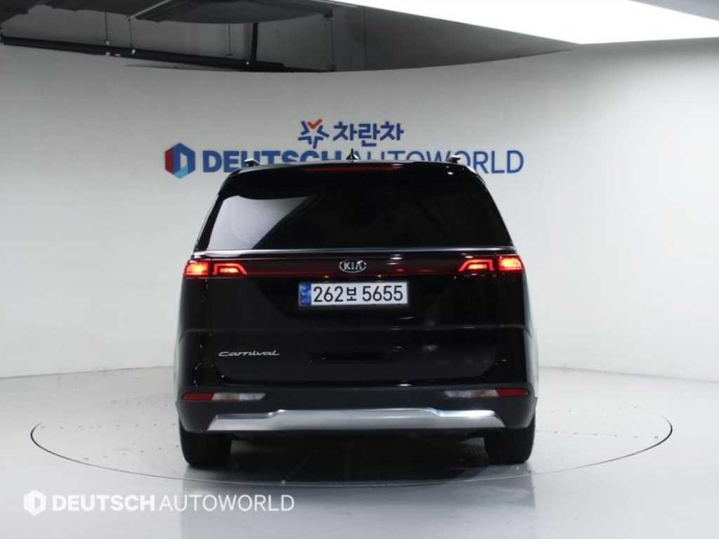 KIA Carnival - Vista 4