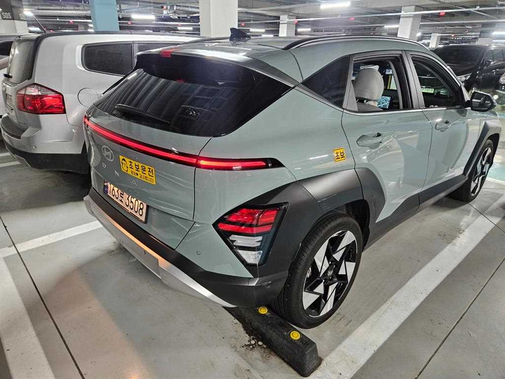 HYUNDAI Kona - Vista 6