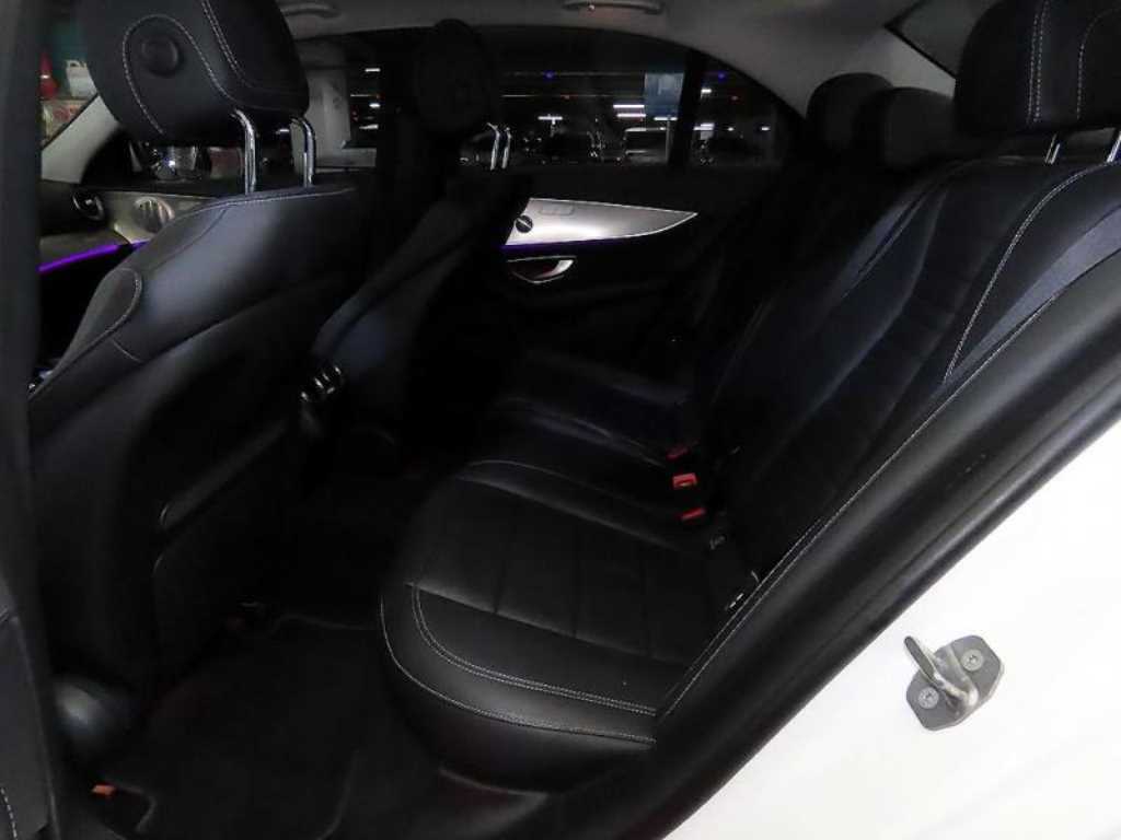 Mercedes Benz E class - Vista 7