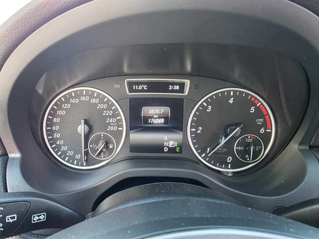 Mercedes Benz A Class 2015 Plateado - Importación desde Corea - HF Imports Iquique - Foto 13