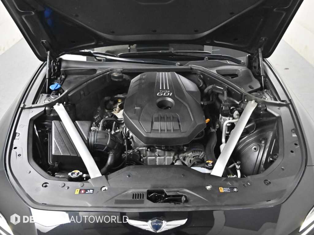 Genesis G70 - Vista 6