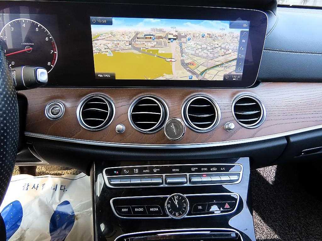 Mercedes Benz E class 2018 Negro - Importación desde Corea - HF Imports Iquique - Foto 13