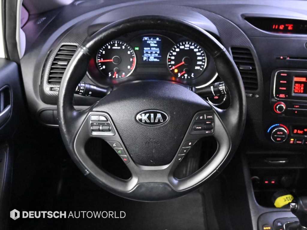 KIA K3 2014 Blanco - Importación desde Corea - HF Imports Iquique - Foto 13