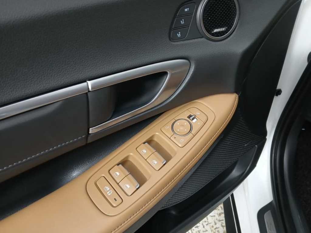 HYUNDAI Sonata - Vista 10