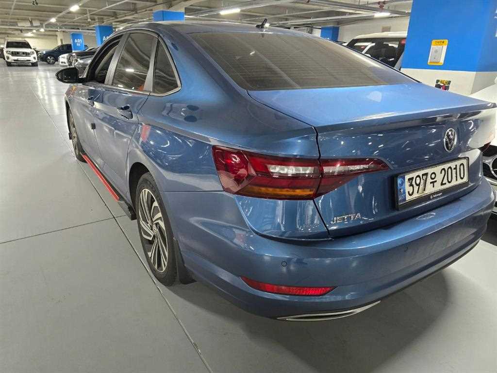 Volkswagen Jetta - Vista 2