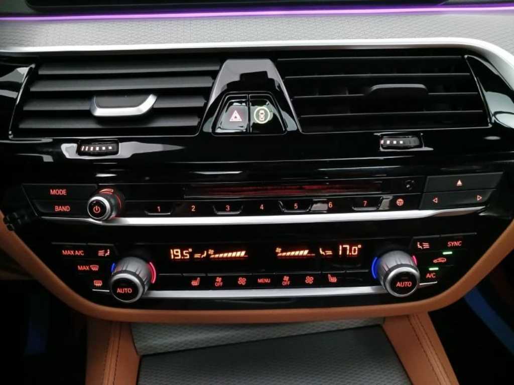 BMW 5 Series - Vista 11