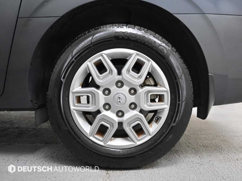 HYUNDAI Staria - Vista 5