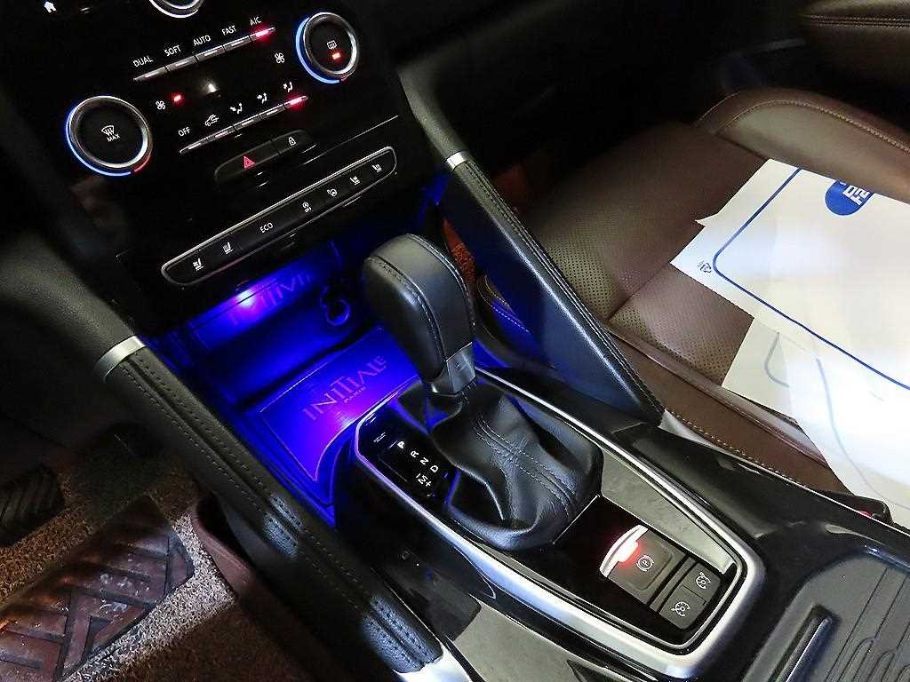 SAMSUNG QM6 - Vista 12