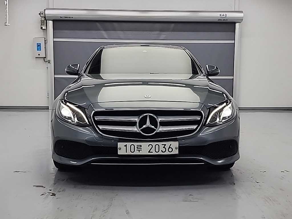 Mercedes Benz E class - Vista 2