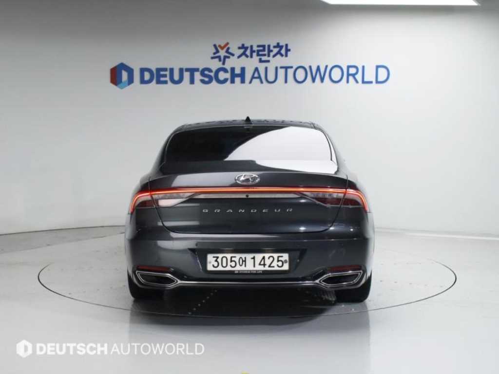 HYUNDAI Grandeur - Vista 4