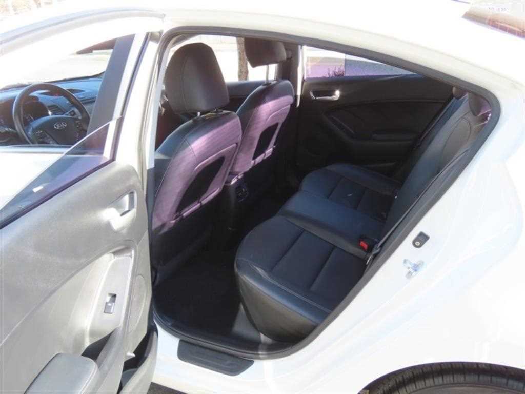 KIA K3 2014 Blanco - Importación desde Corea - HF Imports Iquique - Foto 14