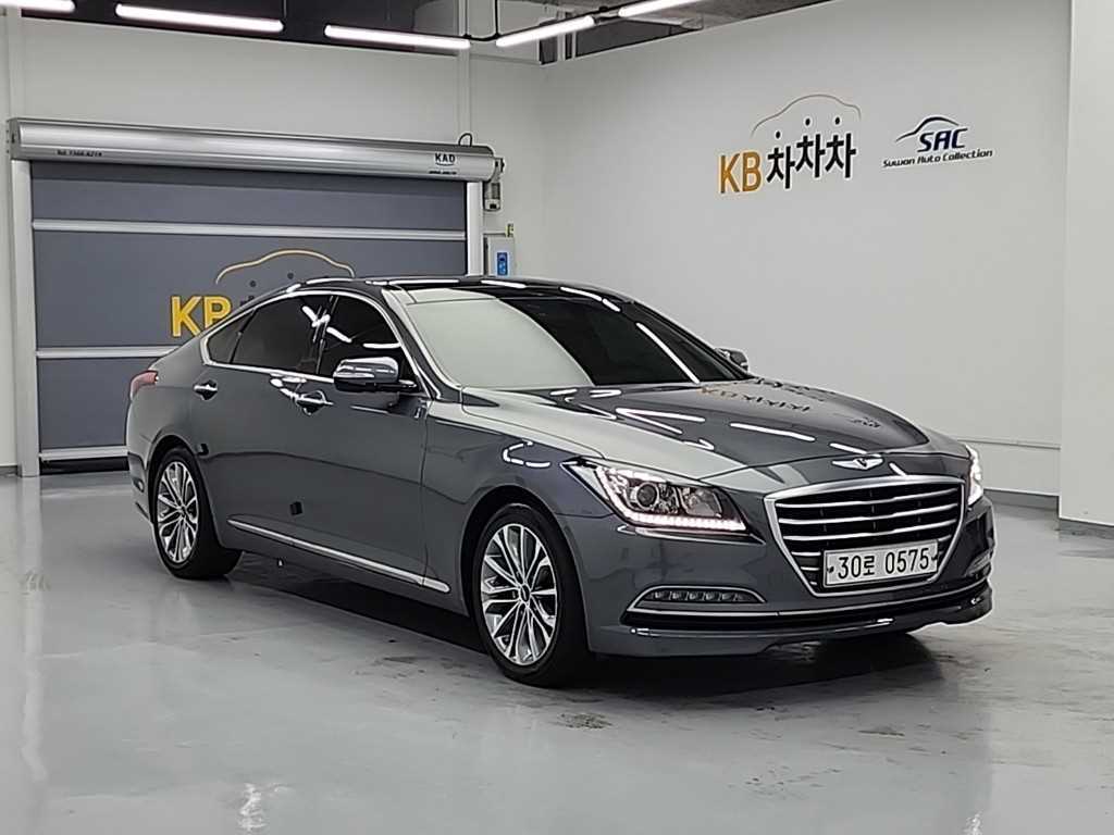 HYUNDAI Genesis - Vista 4