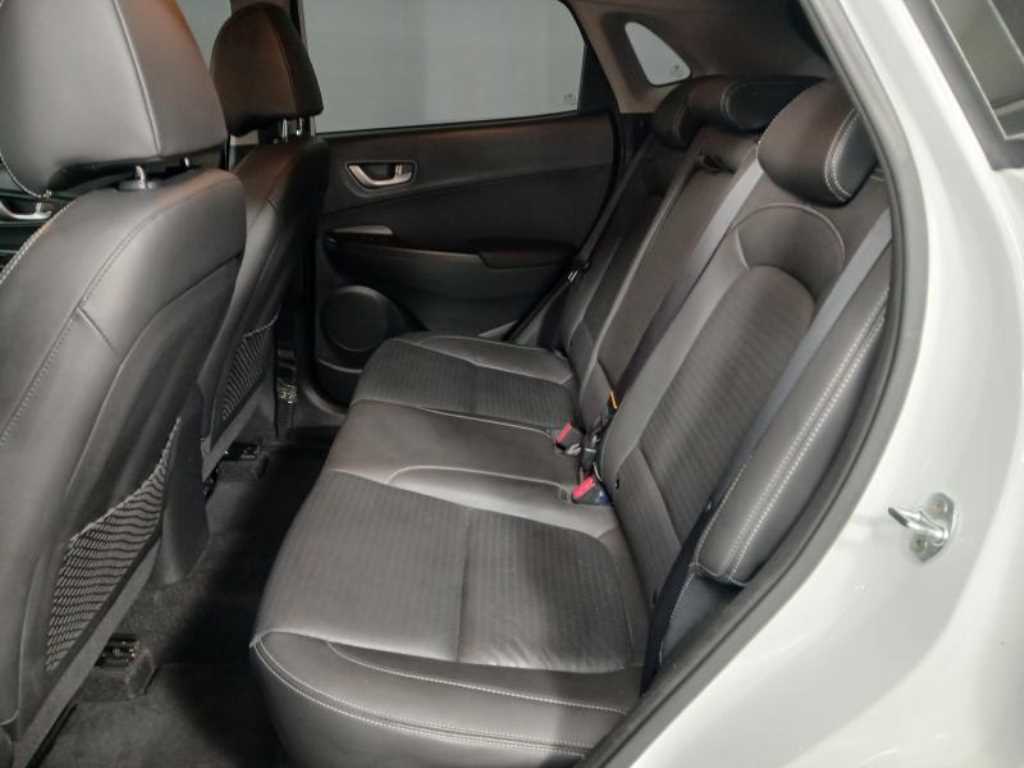 HYUNDAI Kona - Vista 7