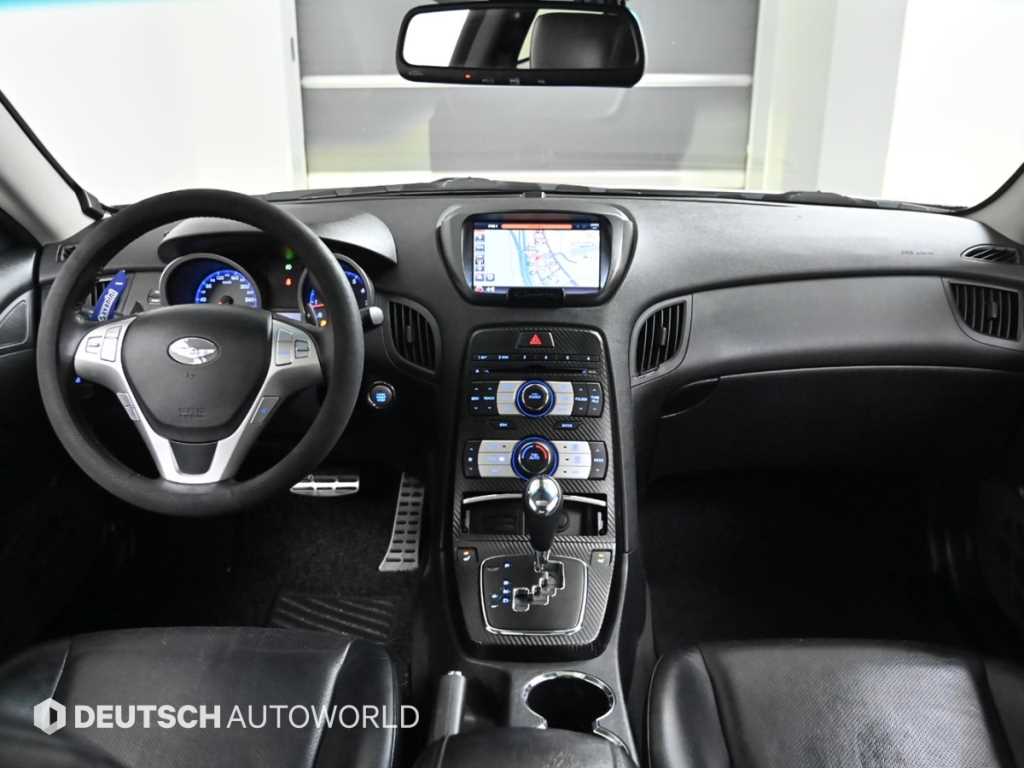 HYUNDAI Genesis - Vista 7